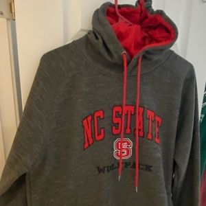 NC State Wolfpack Colosseum Sweatshirt Pullover Hoodie - Charcoal